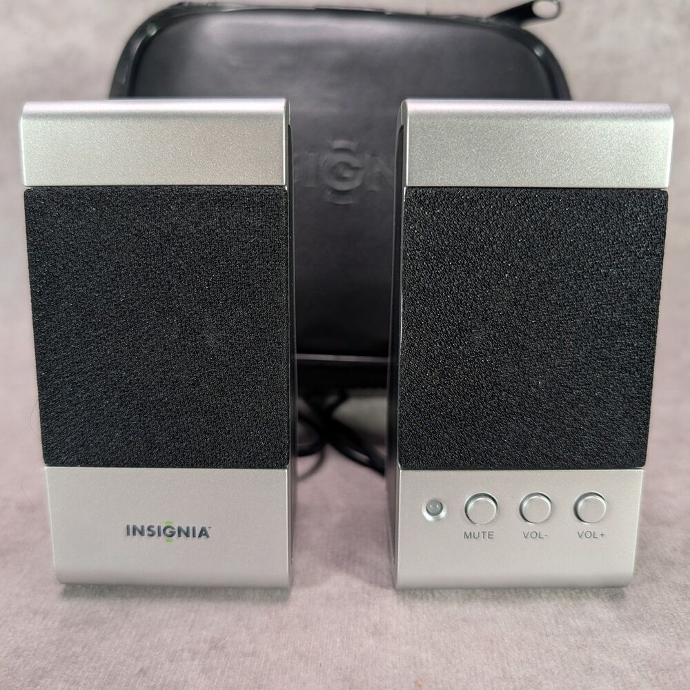 Insignia NS-NBSPK Portable Notebook Laptop USB Wired Speakers Set With Case